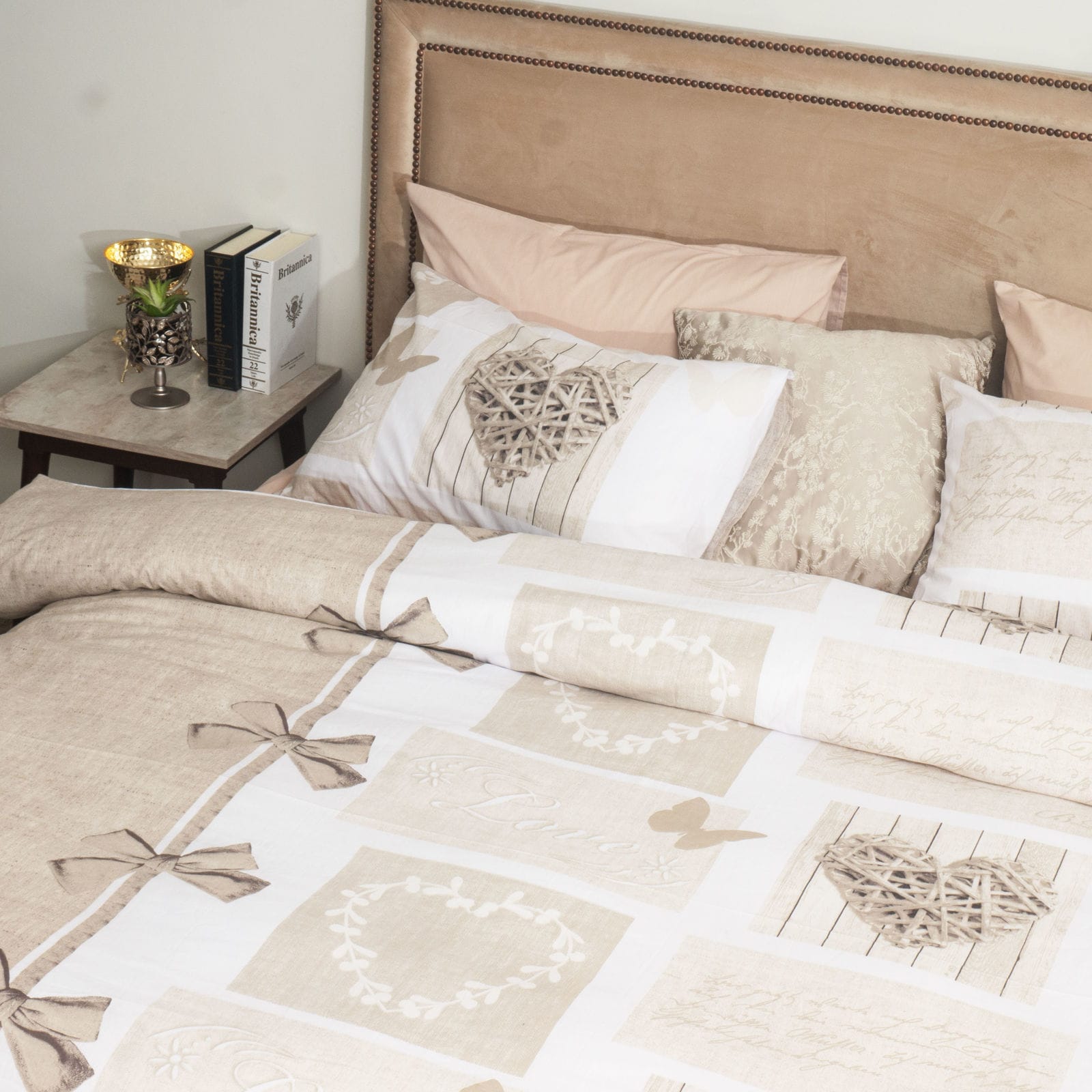 King Quilt Printed Quilt Set (Hearts)