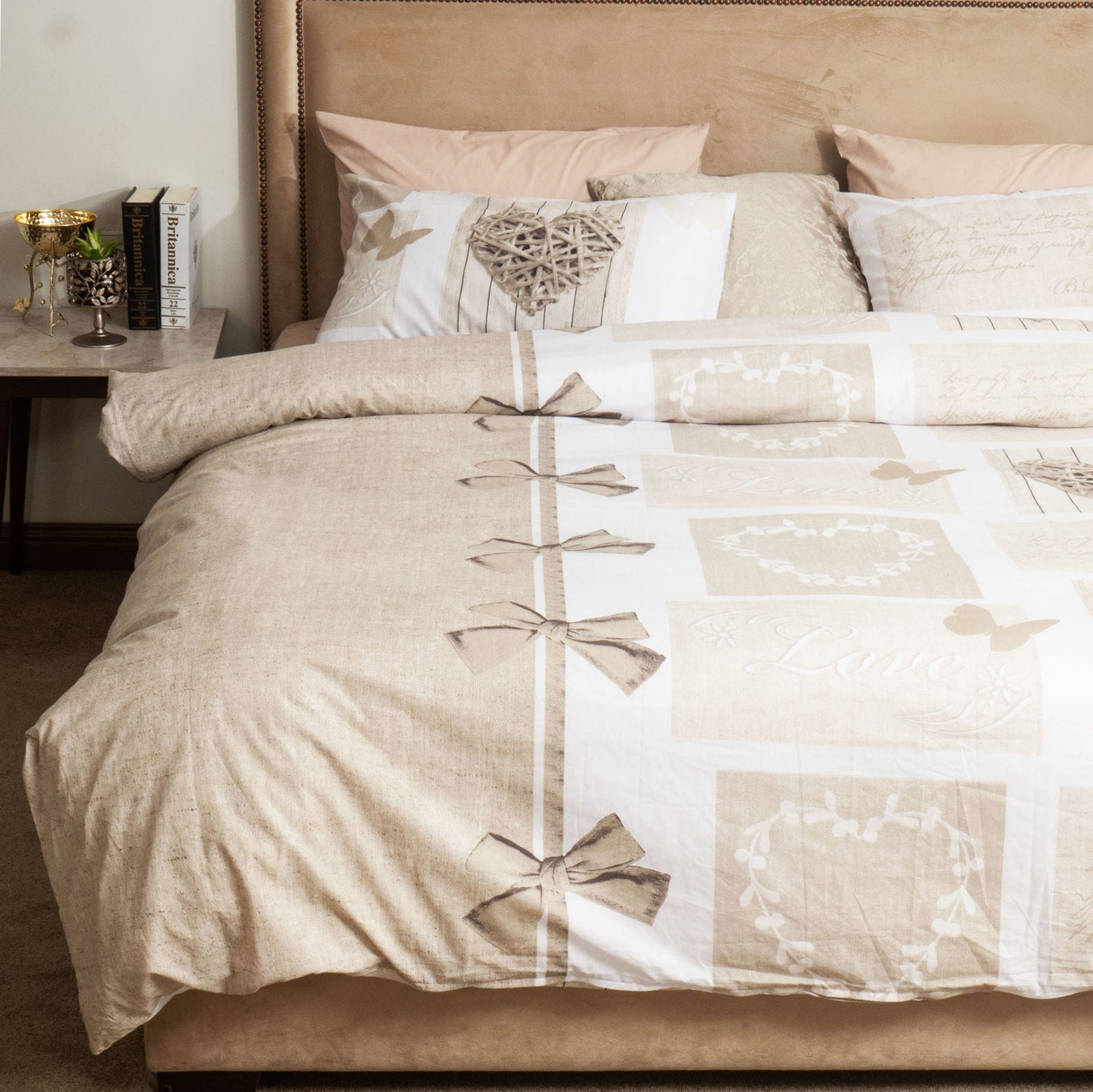 King Quilt Printed Quilt Set (Hearts)