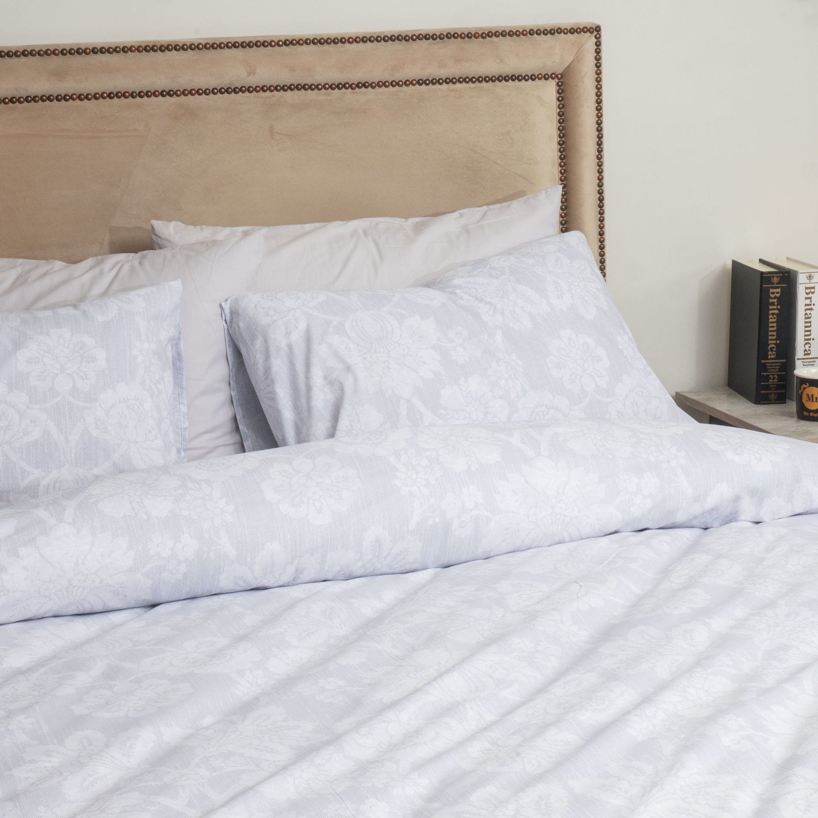 Soft Cotton King Quilt Set White Floral