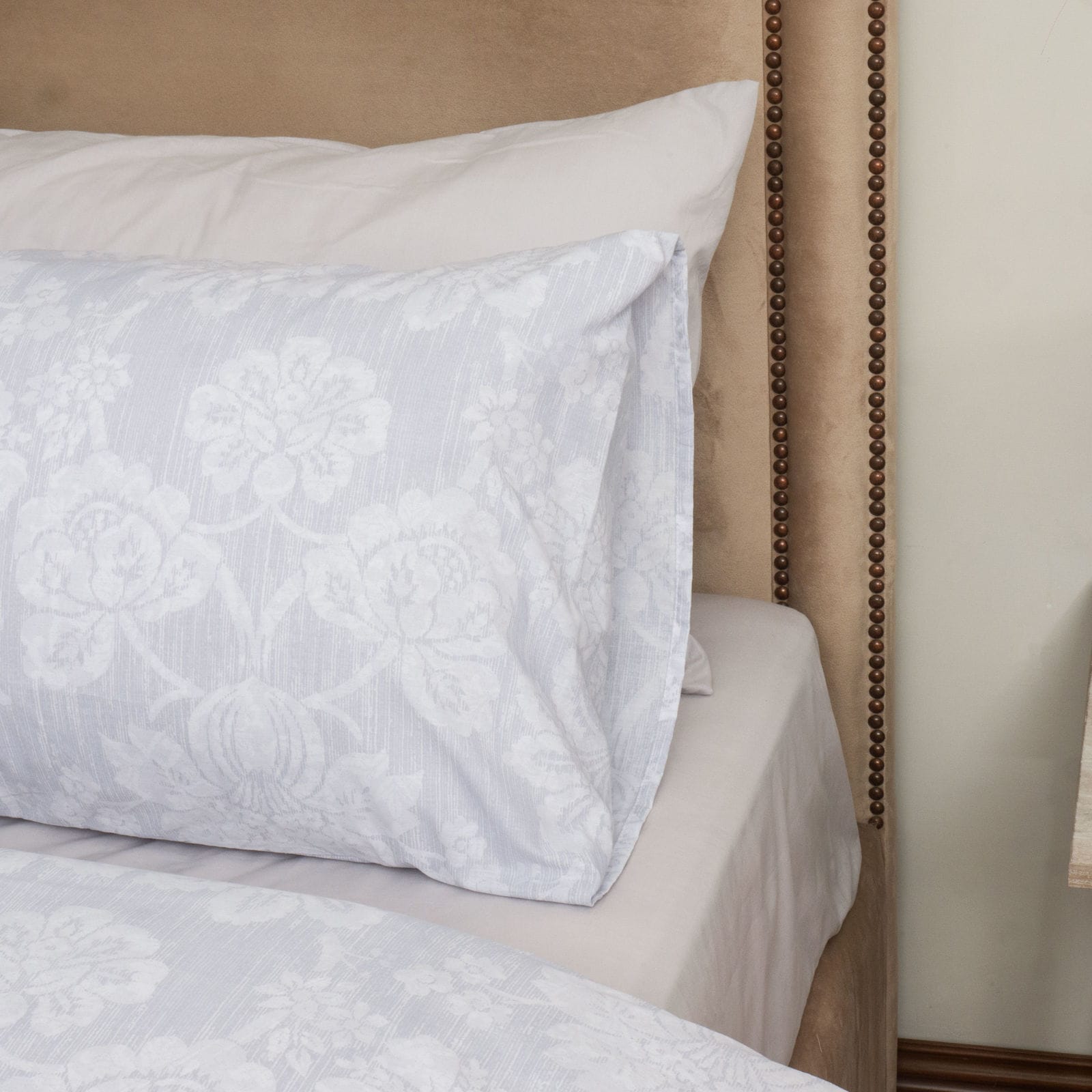 Soft Cotton King Quilt Set White Floral