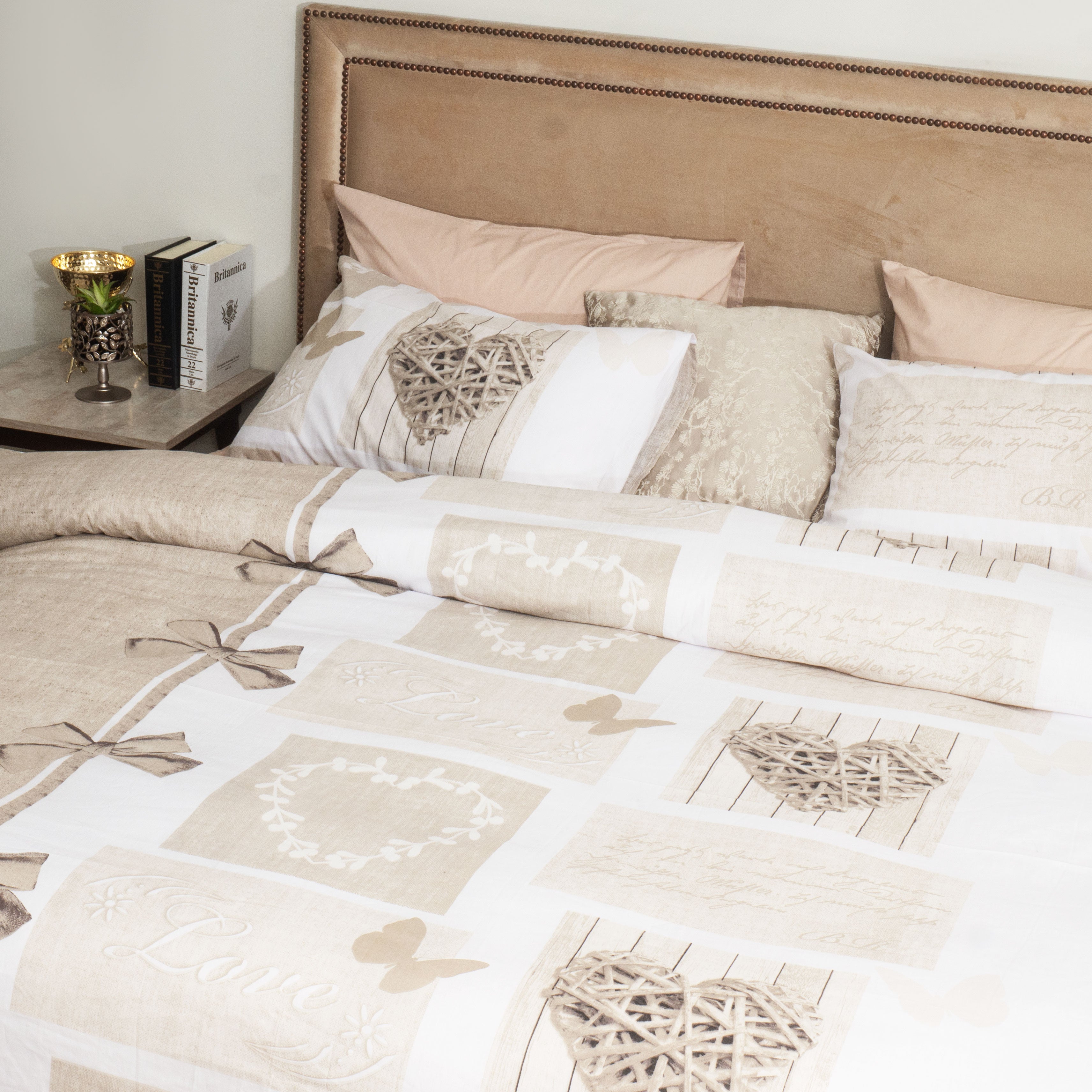 King Quilt Printed Quilt Set (Hearts)