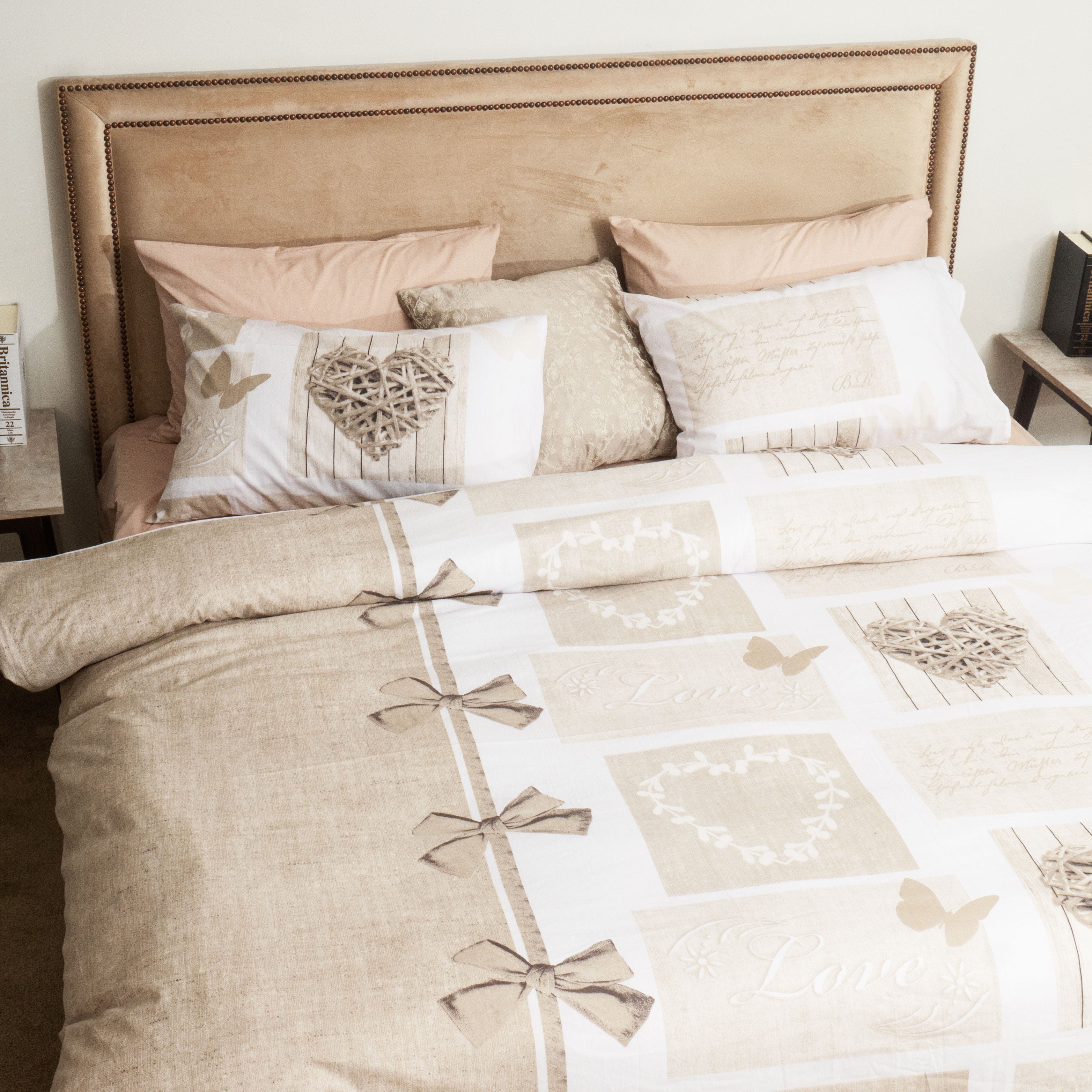 King Quilt Printed Quilt Set (Hearts)